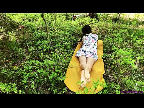 ❤️ Tinder تي اجنبي منهنجي بلي کي مشت زنی ڪري ٿو ۽ جنگل ۾ شوق سان چوندو آهي ❤️❌ ﹏